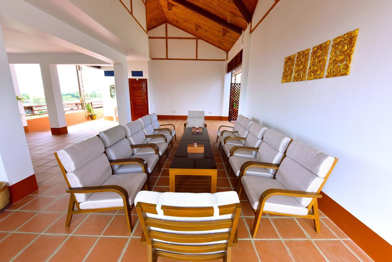 Hotel Maineli Nyaung Shwe Eksteriør billede
